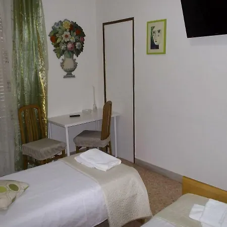 Bed and Breakfast Victoria 3*