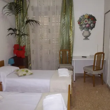 Victoria Bed and Breakfast 3*